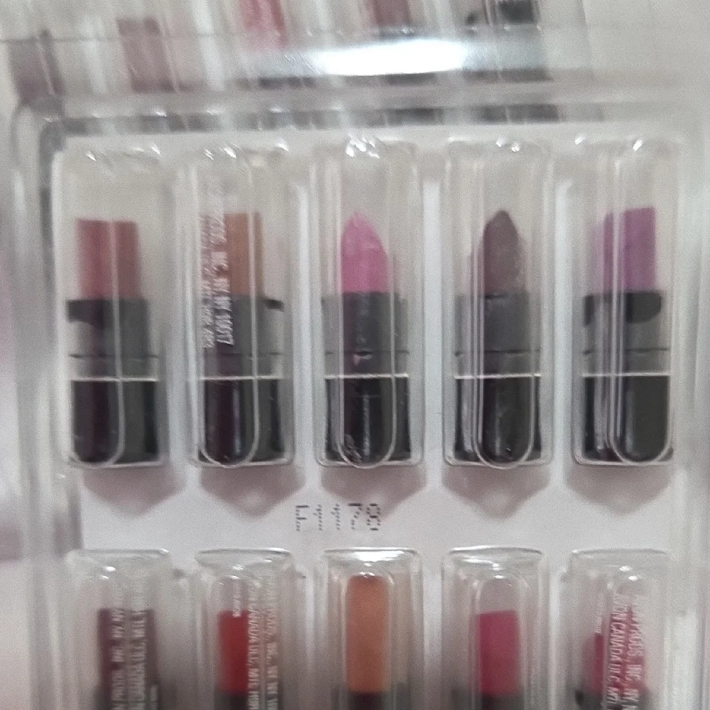 3 pkg of 10 Avon Travel Lipstick Collection - Bold Reds and Pinks